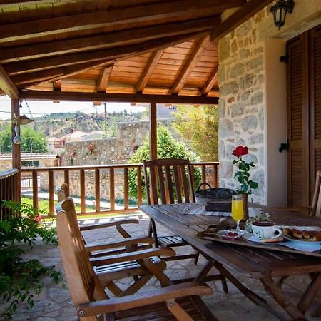 Traditional Stone Home With View Throfarion Exterior foto